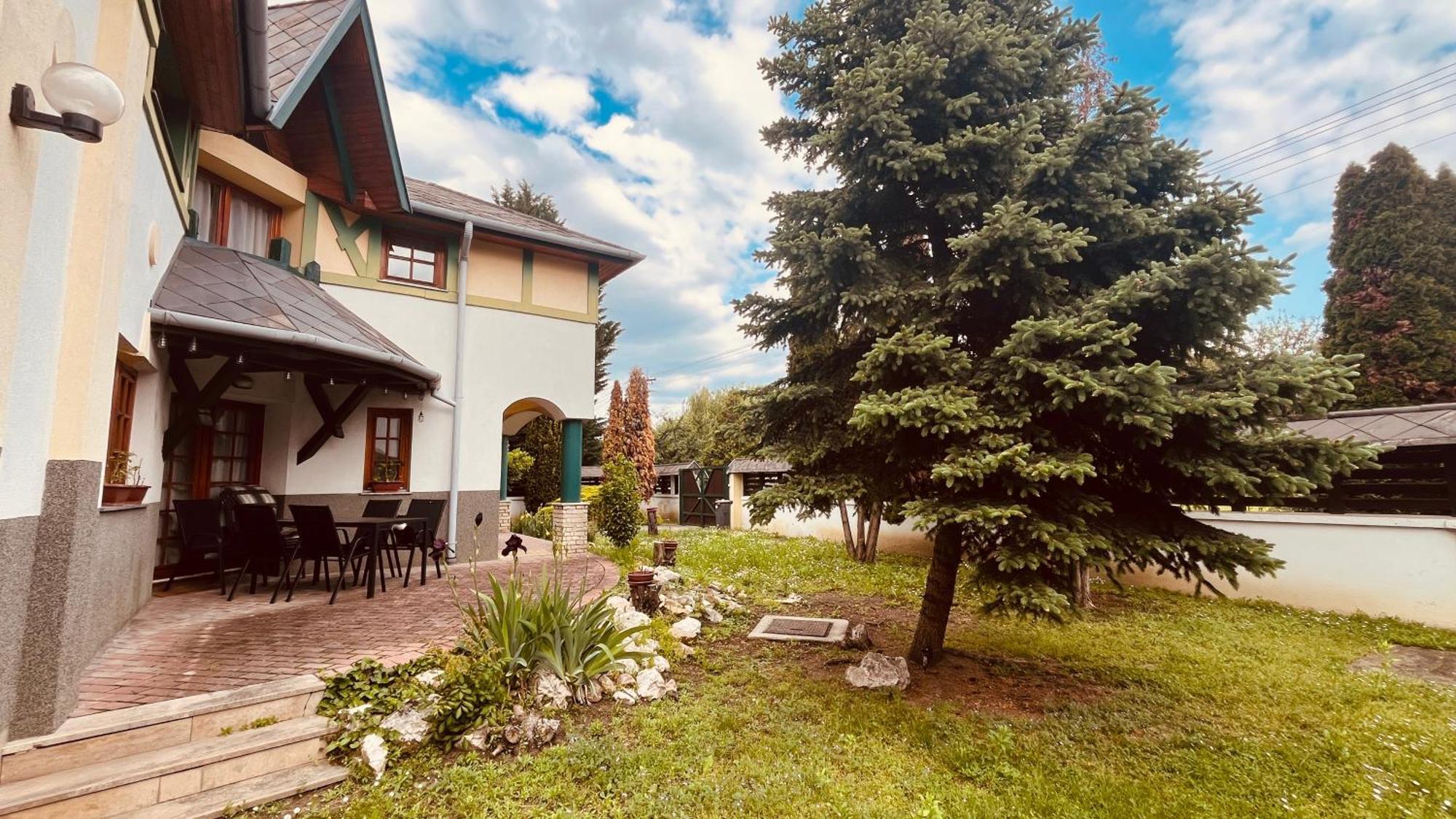 Strigonia Apartman Esztergom Exterior photo