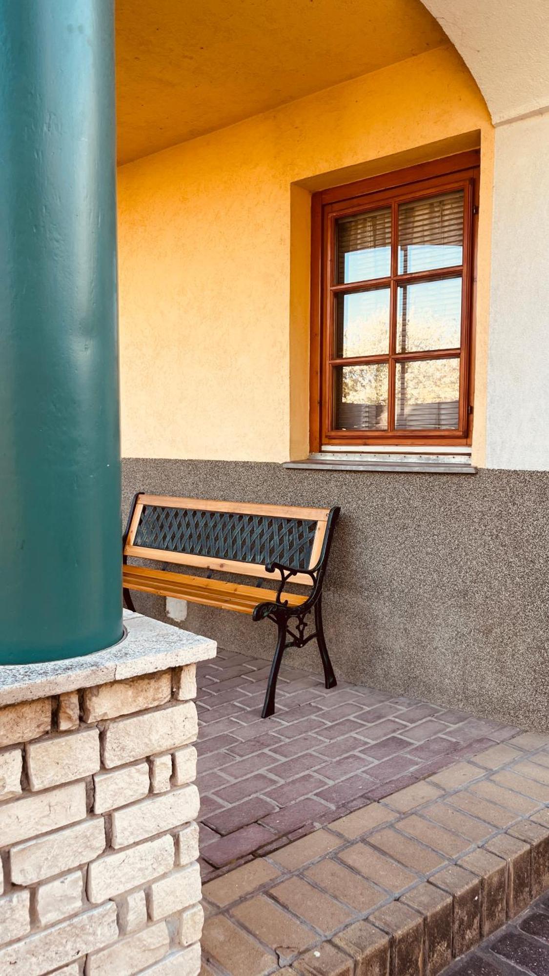 Strigonia Apartman Esztergom Exterior photo